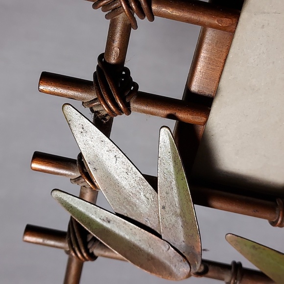 Bamboo Design Wire Picture Frame - Picture 2 of 8